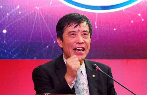 WIFI下打开 专稿 金鸡啼晓，唱响中国电影光明未来！